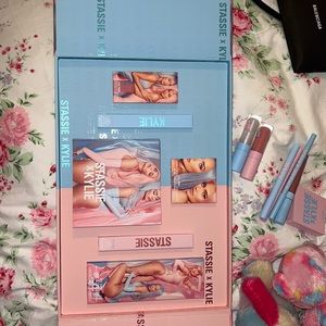 KYLIE x STASSIE EMPTY PR BOX💕